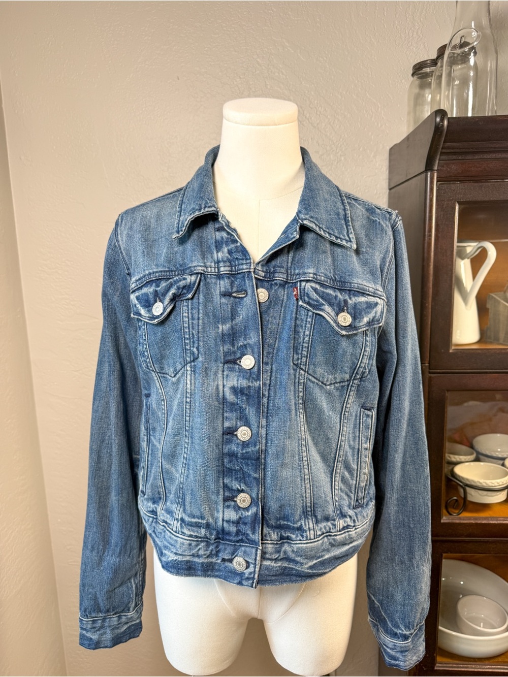 Levi’s Original Trucker Denim Jacket Medium Wash Button Front Women’s L